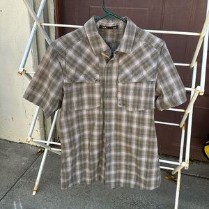 Great cut Nou brand snap button SS plaid shirt